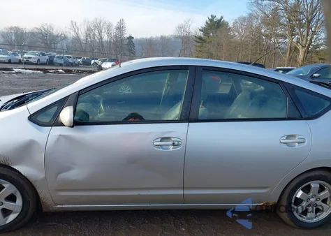 2005 Toyota Prius from USA, damaged, VIN JTDKB20UX57006078
